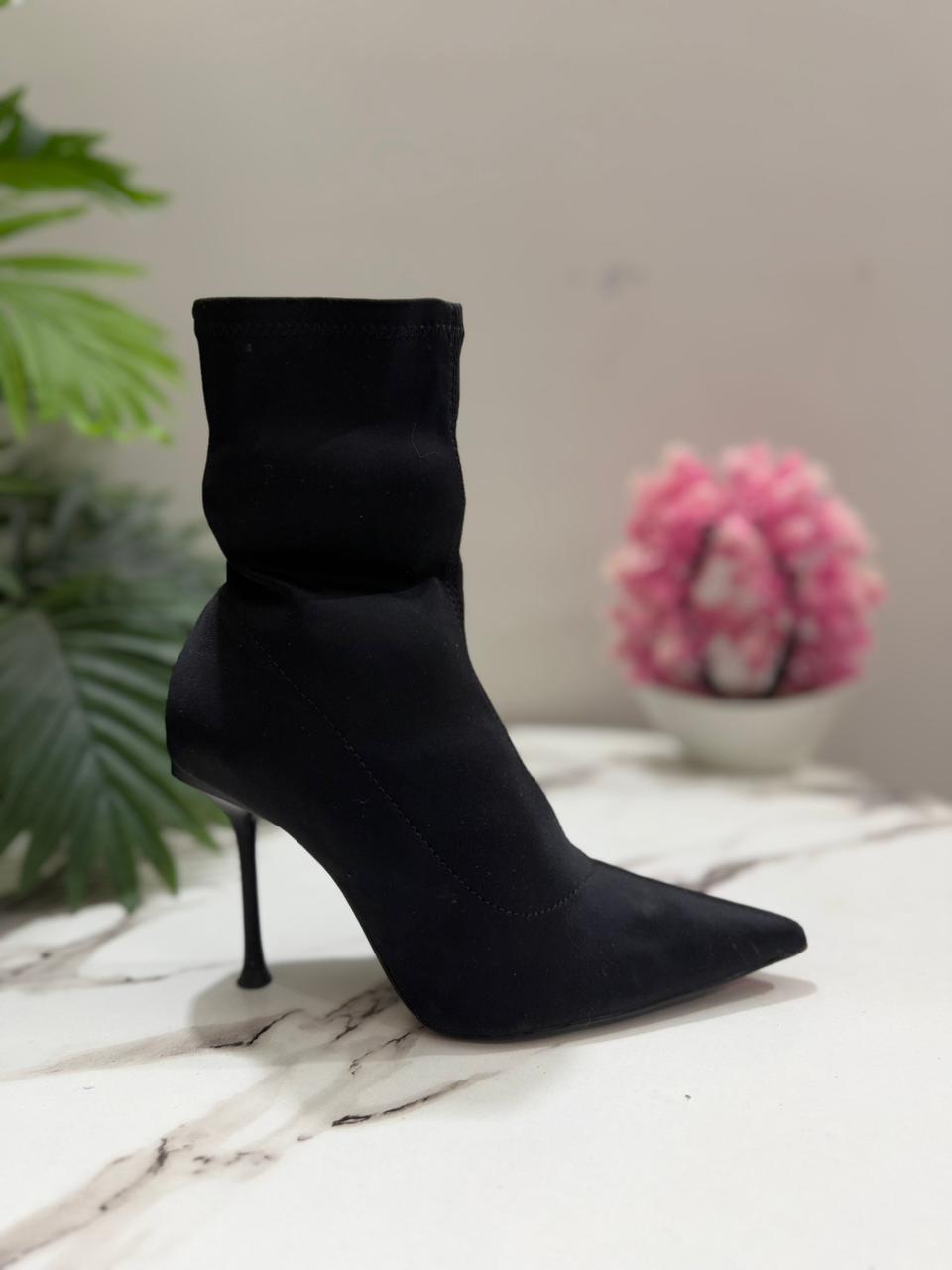 Black satin side zipper heeled ankle boot (zara )