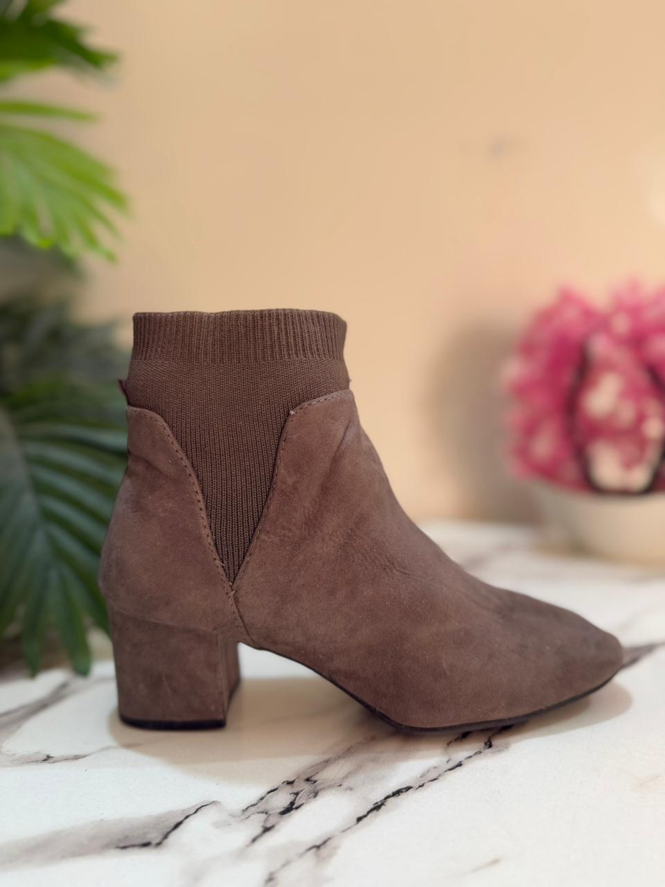 Taupe suede zipper ankle boot(unknown )