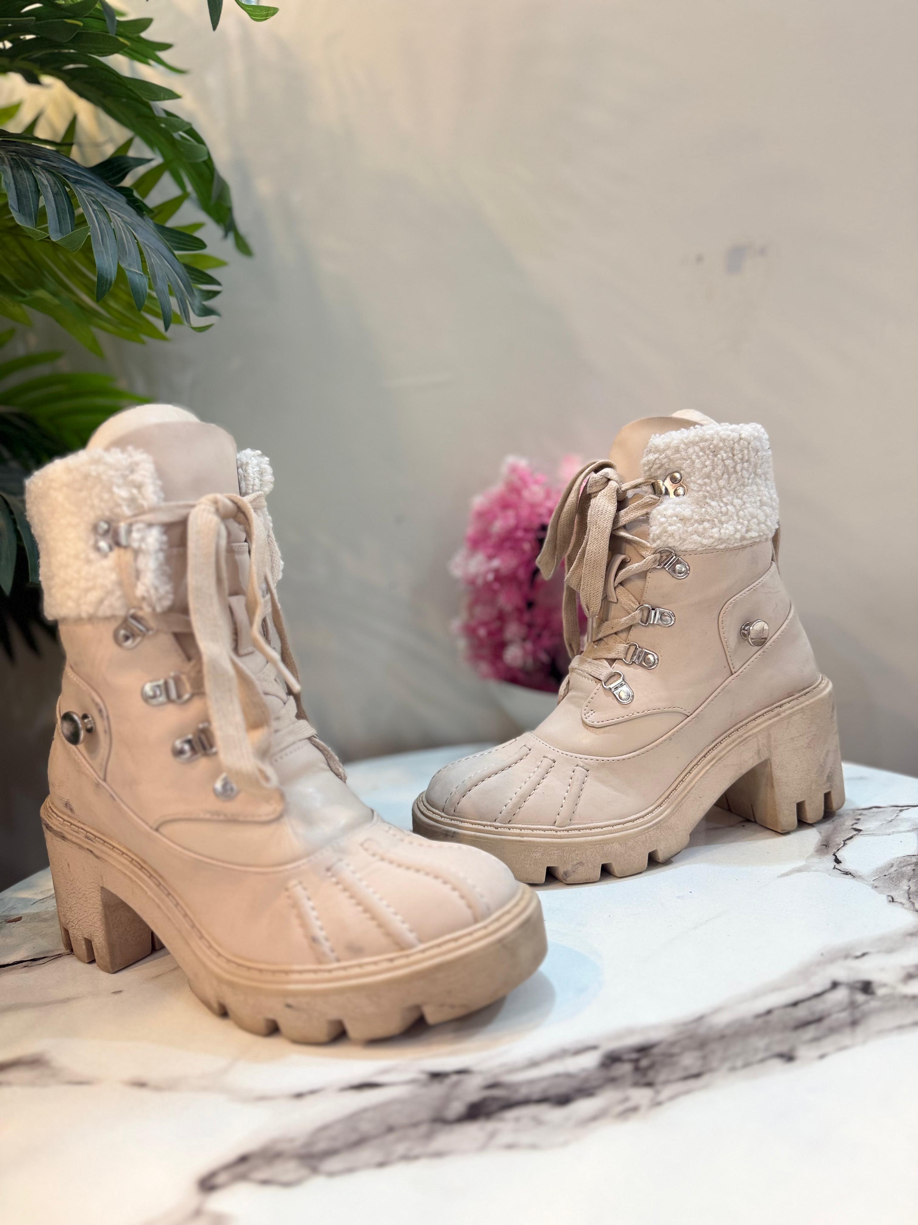 Creamy lace up ankle boot (unknown)