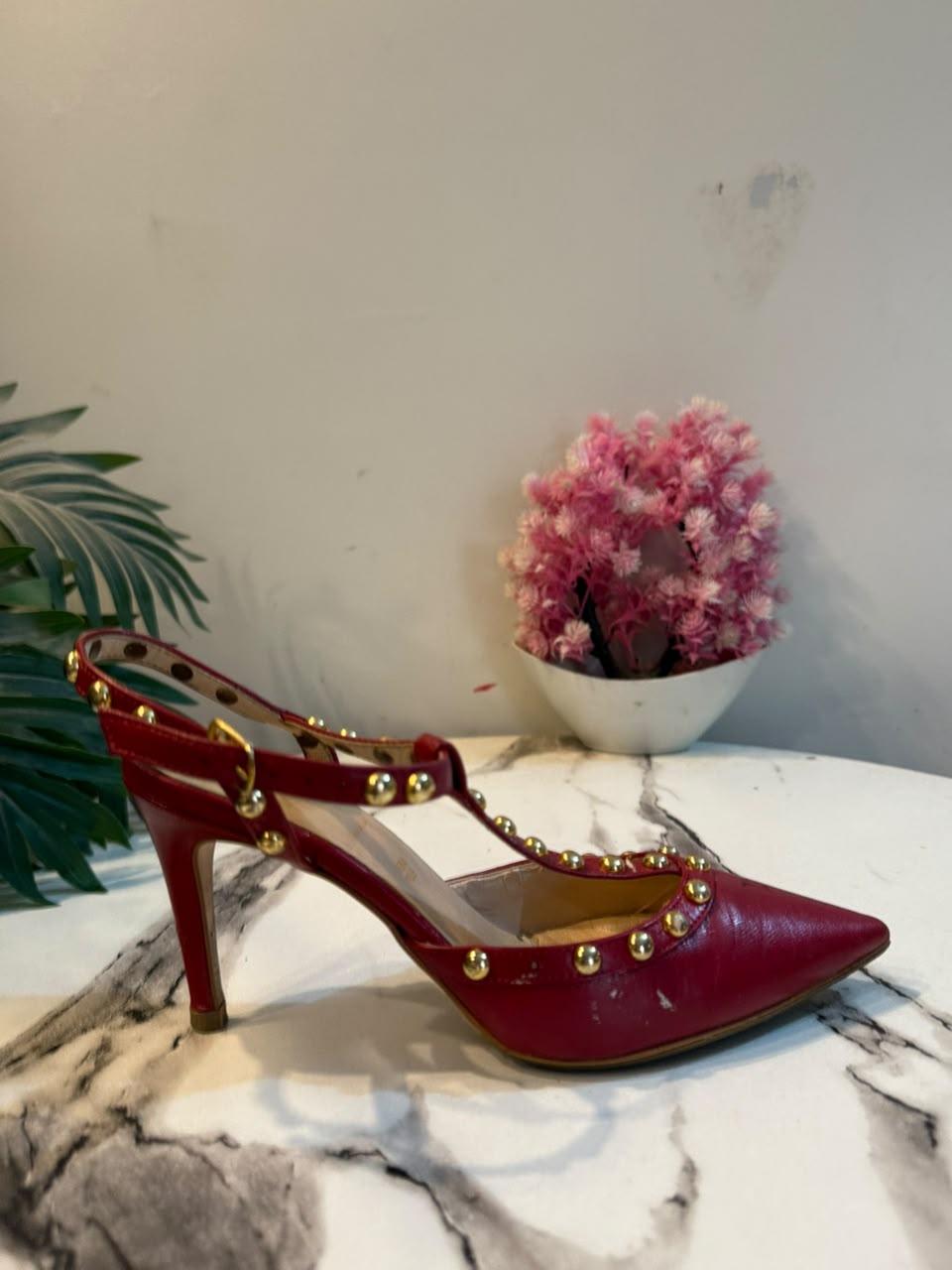 Maroon coat shoes