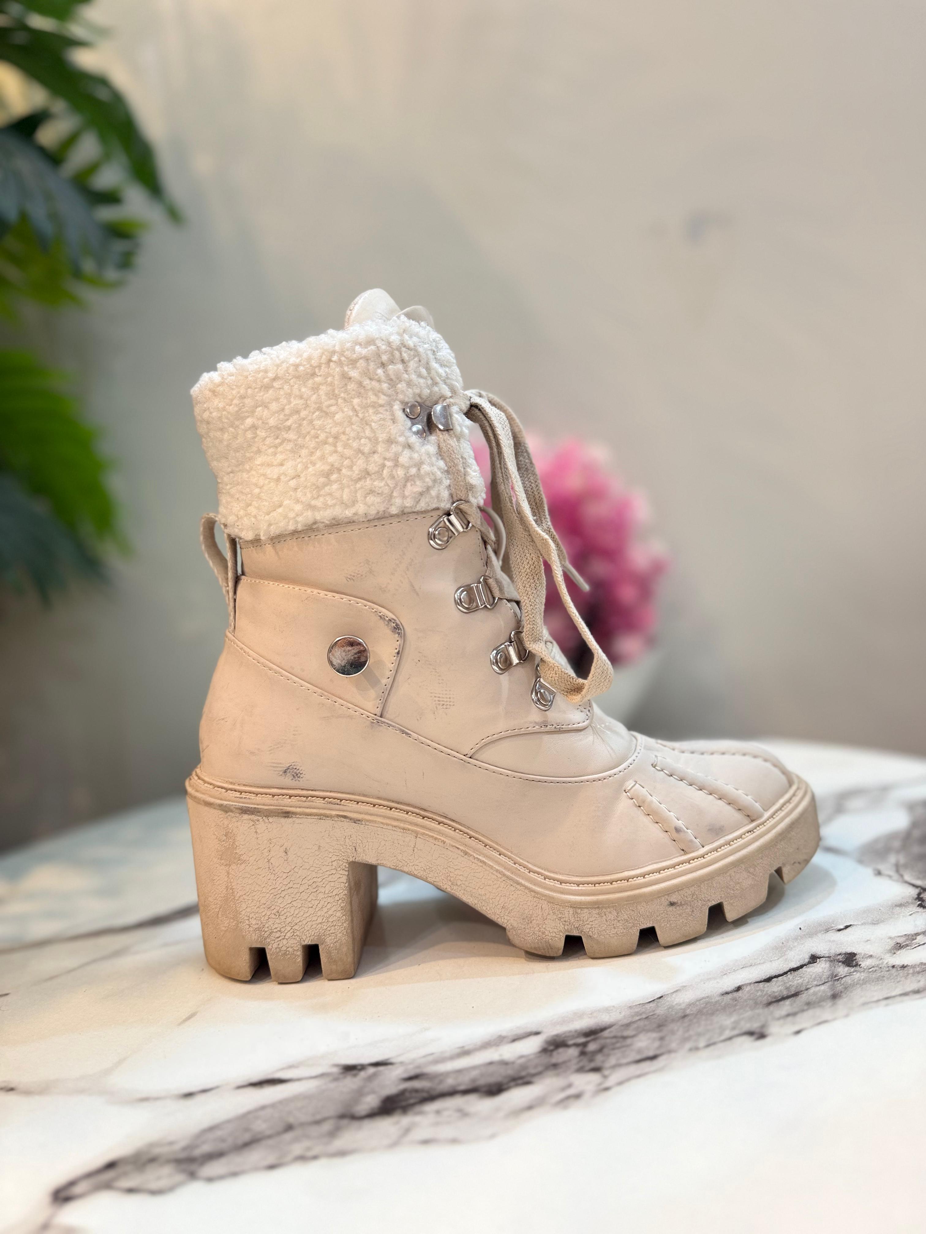 Creamy lace up ankle boot (unknown)