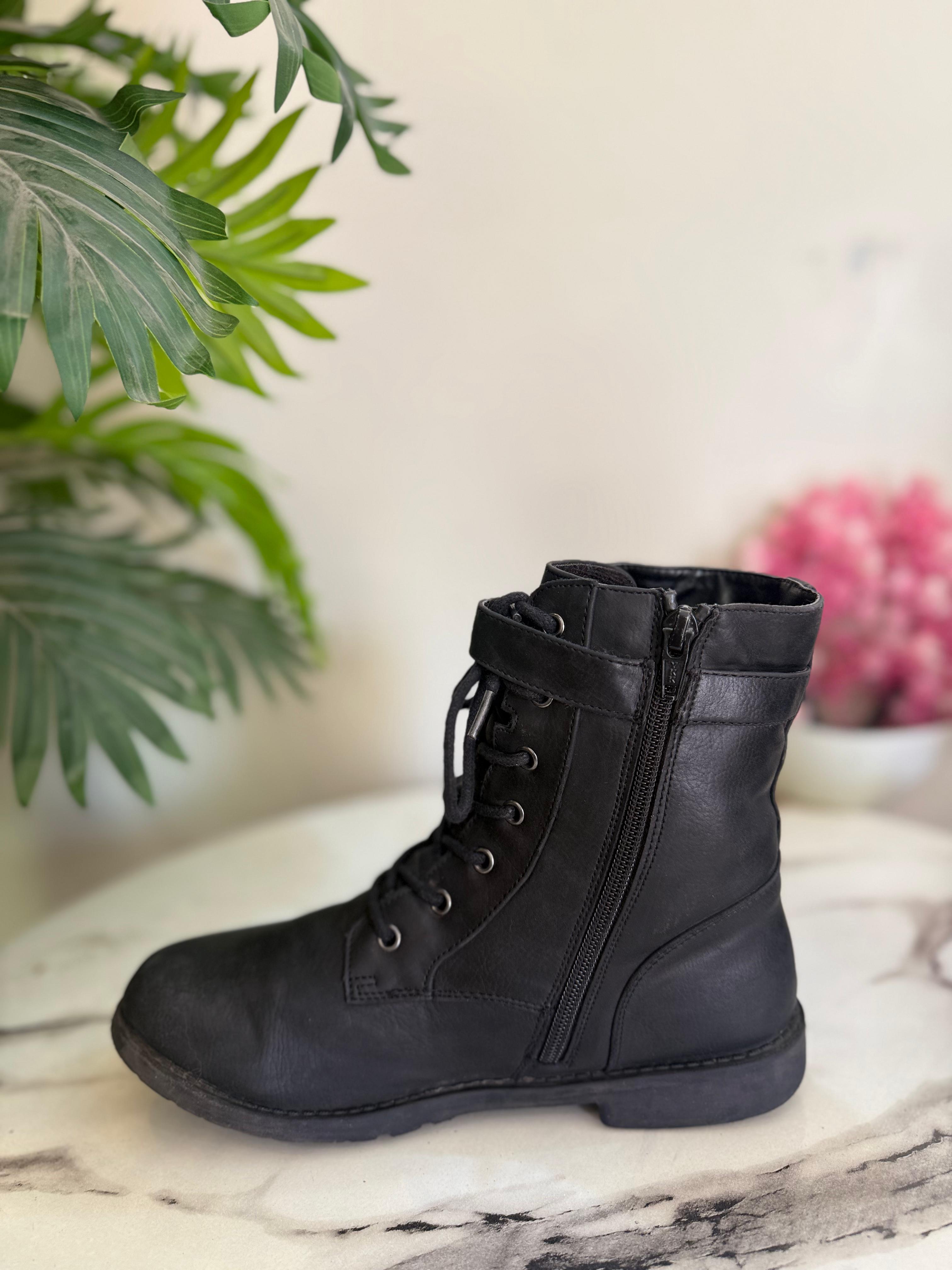 Black leather zipper lace up ankle boot (place)